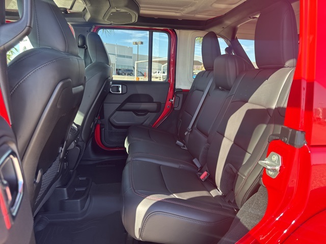 2025 Jeep Wrangler Rubicon photo 11