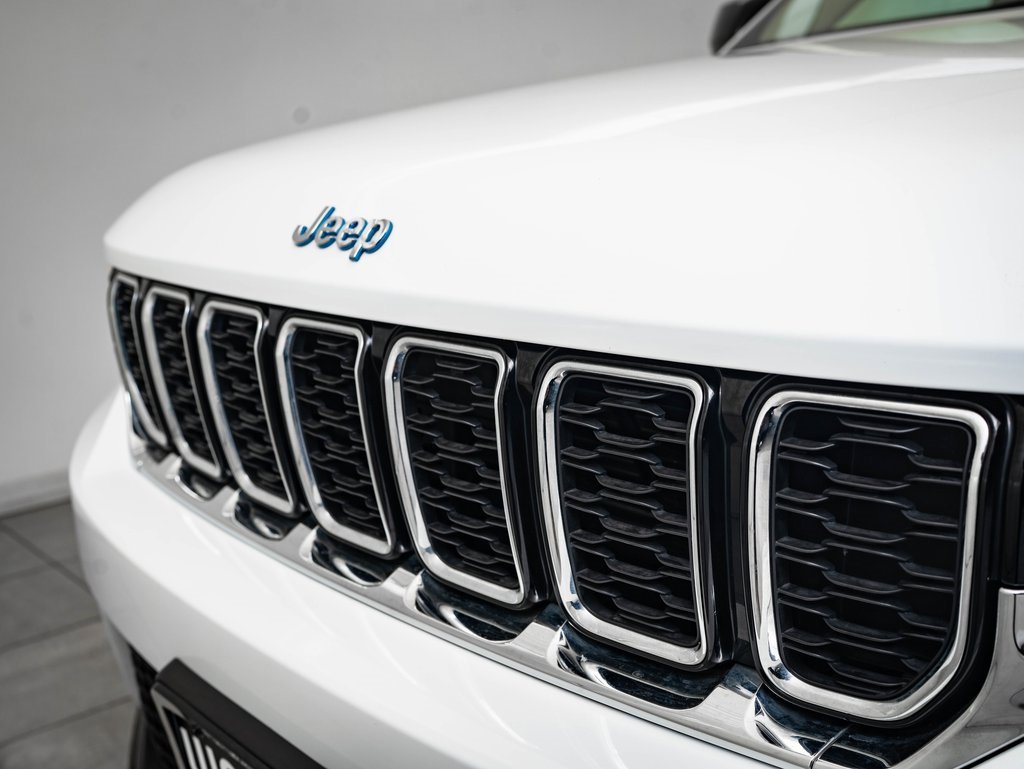 2023 Jeep Cherokee 4xe photo 2