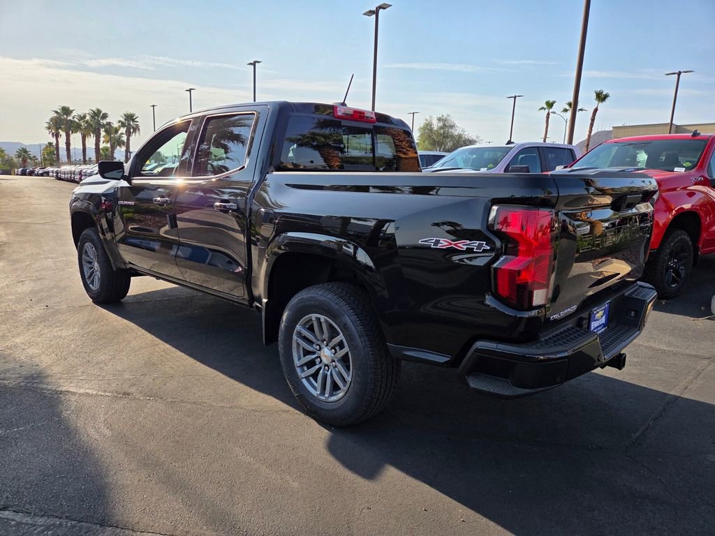 2025 Chevrolet Colorado Work Truck LT photo 3