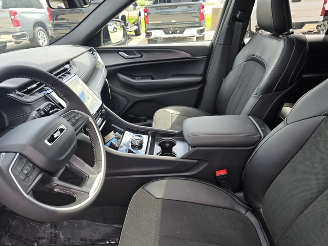 2025 Jeep Grand Cherokee Altitude X photo 21