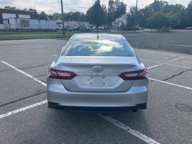 2020 Toyota Camry XLE photo 6