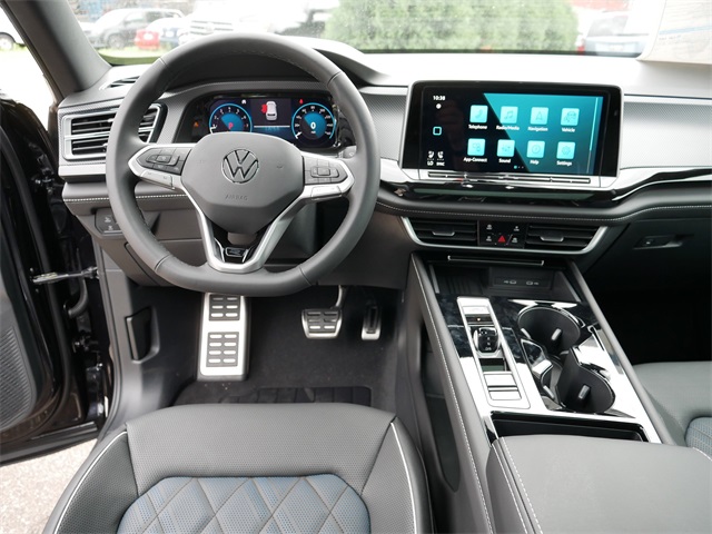 2025 Volkswagen Atlas Cross Sport SEL Premium R-Line photo 6