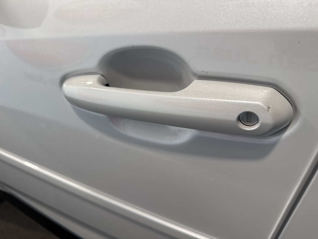 2025 Toyota RAV4 Hybrid XSE photo 15