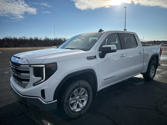 2023 GMC Sierra 1500 SLE's photo