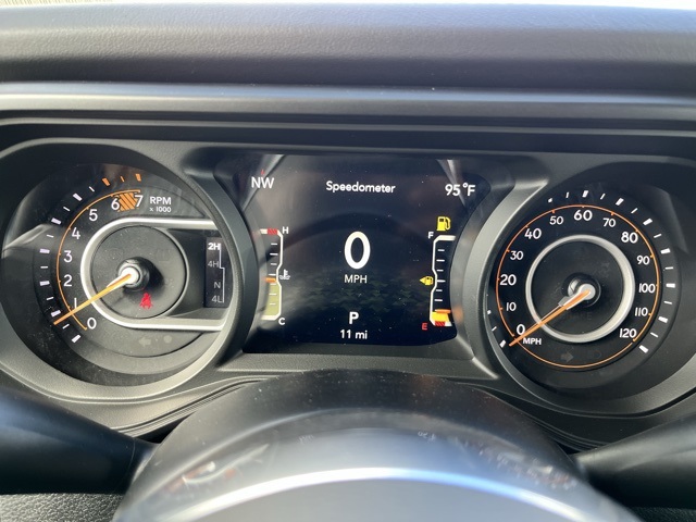 2025 Jeep Wrangler Sahara photo 11