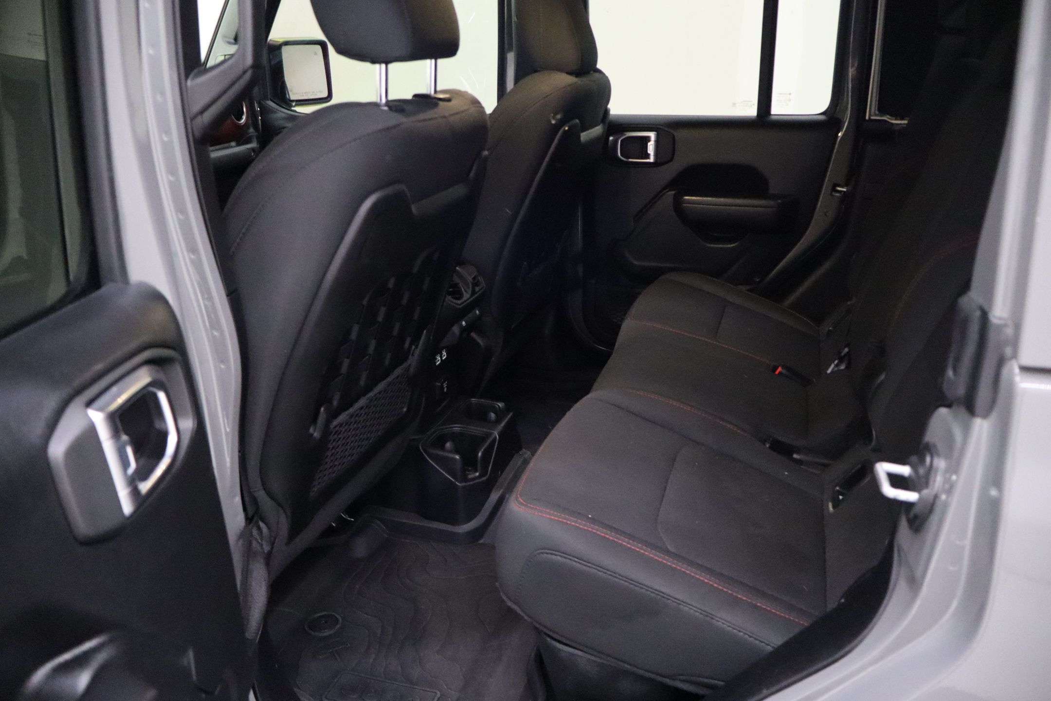 2021 Jeep Gladiator Rubicon photo 18