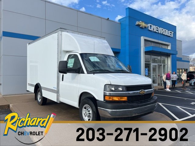 2024 Chevrolet Express Cutaway Base's photo