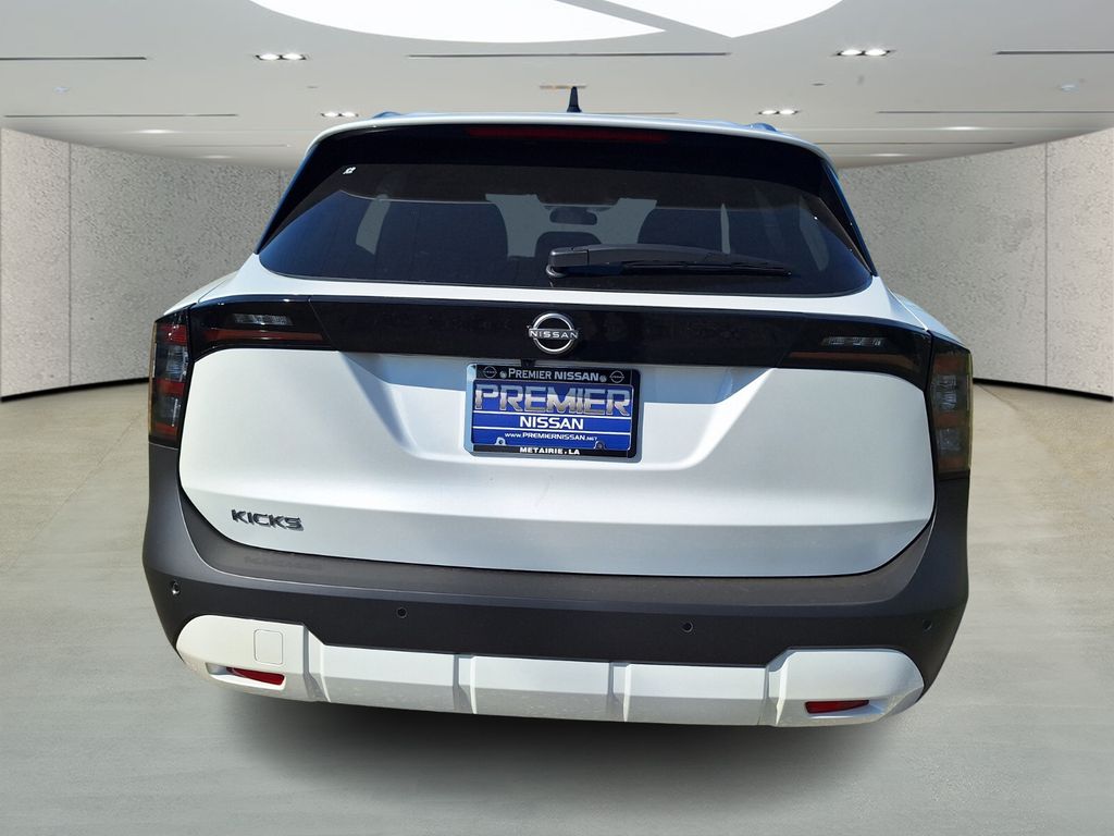 2026 Nissan Kicks SV photo 4