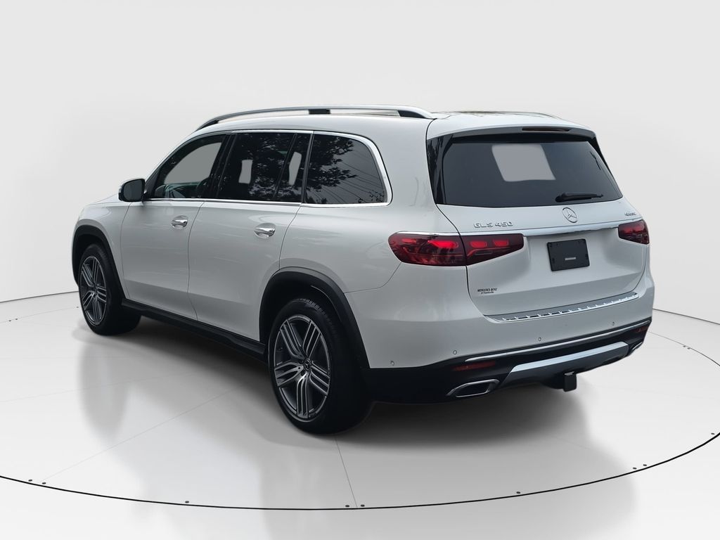 2024 Mercedes Benz GLS 450 4MATIC photo 4