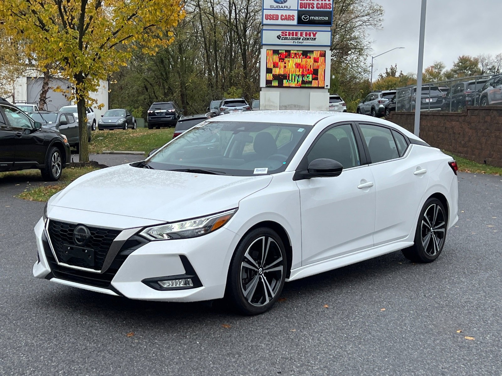2023 Nissan Sentra SR photo 2
