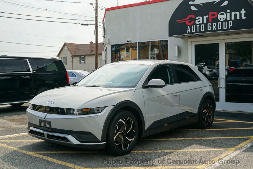 2022 Hyundai IONIQ 5 SEL's photo