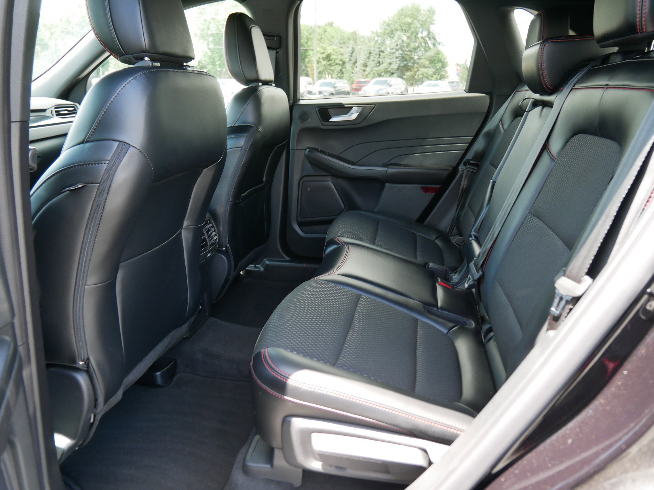 2025 Ford Escape ST-Line Select photo 8
