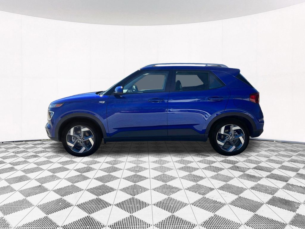 2025 Hyundai Venue Limited photo 3