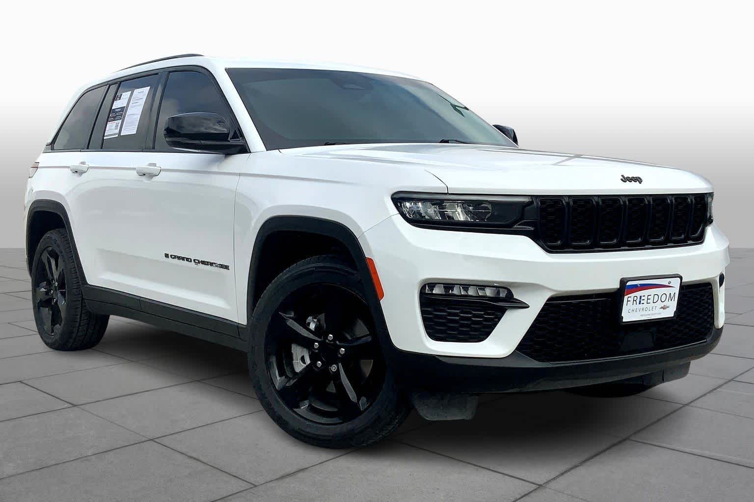 2023 Jeep Grand Cherokee Limited Sport photo 2