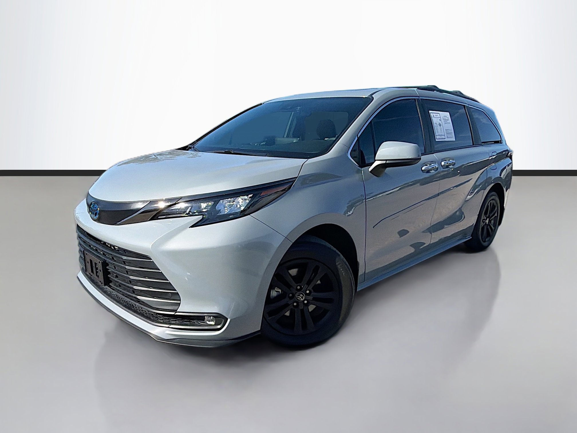 2024 Toyota Sienna Woodland Edition