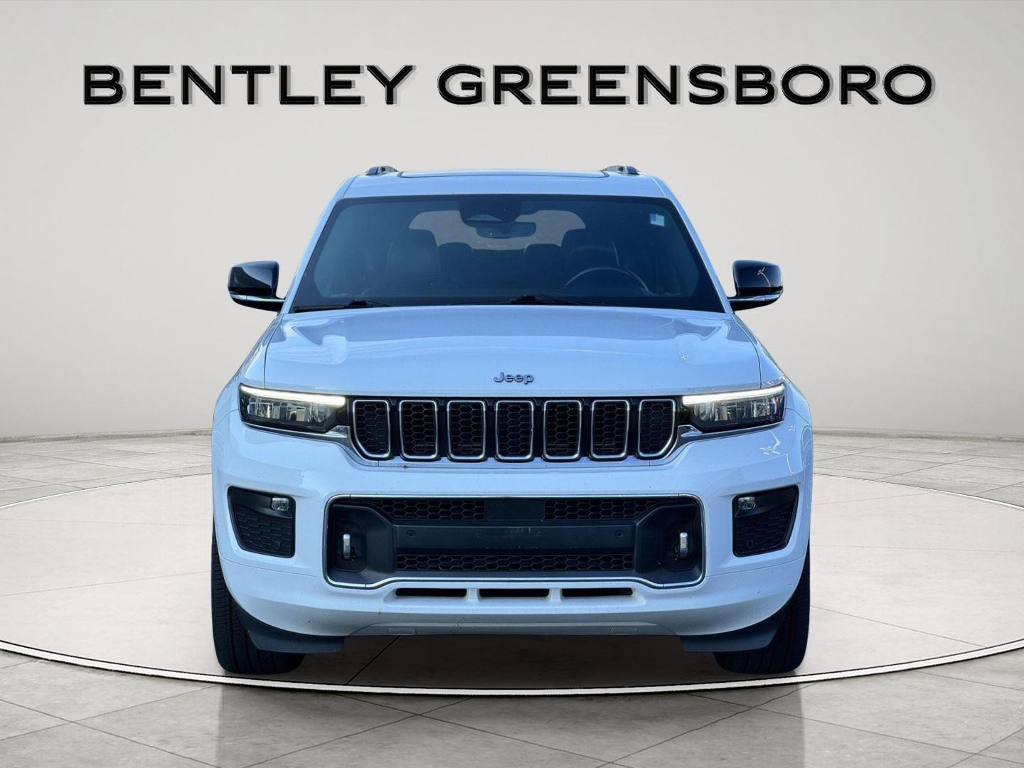 2021 Jeep Grand Cherokee Overland photo 2