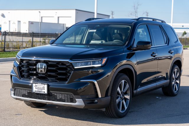 2025 Honda Pilot Elite photo 3