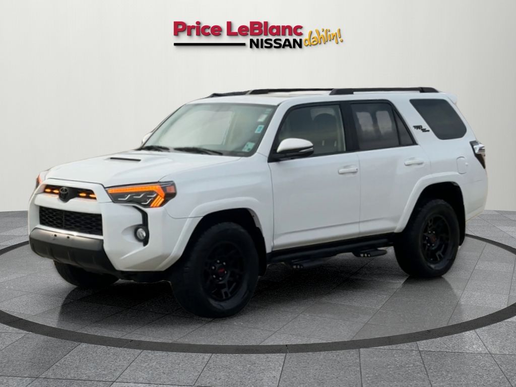 2019 Toyota 4Runner TRD Off-Road photo 3