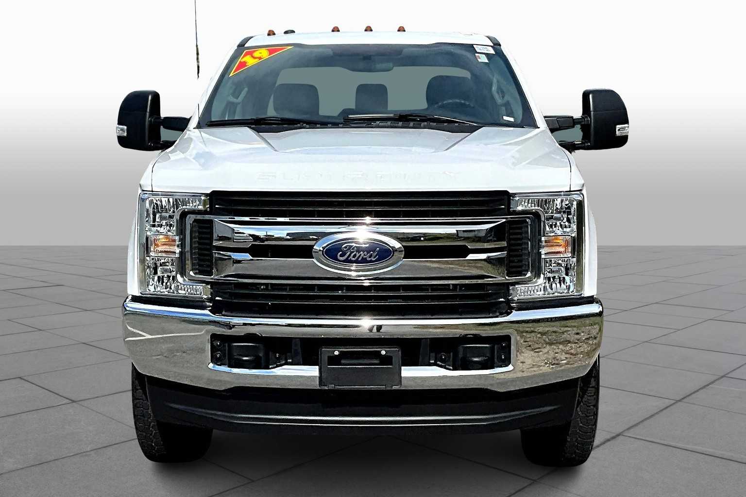 2019 Ford F-250 XL photo 3