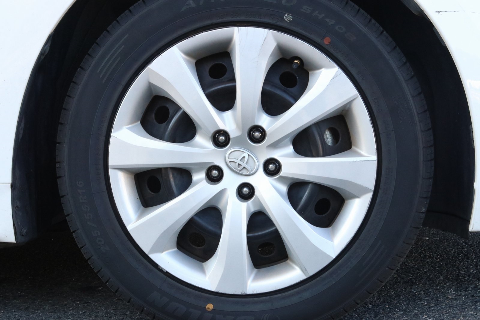 2023 Toyota Corolla LE photo 13