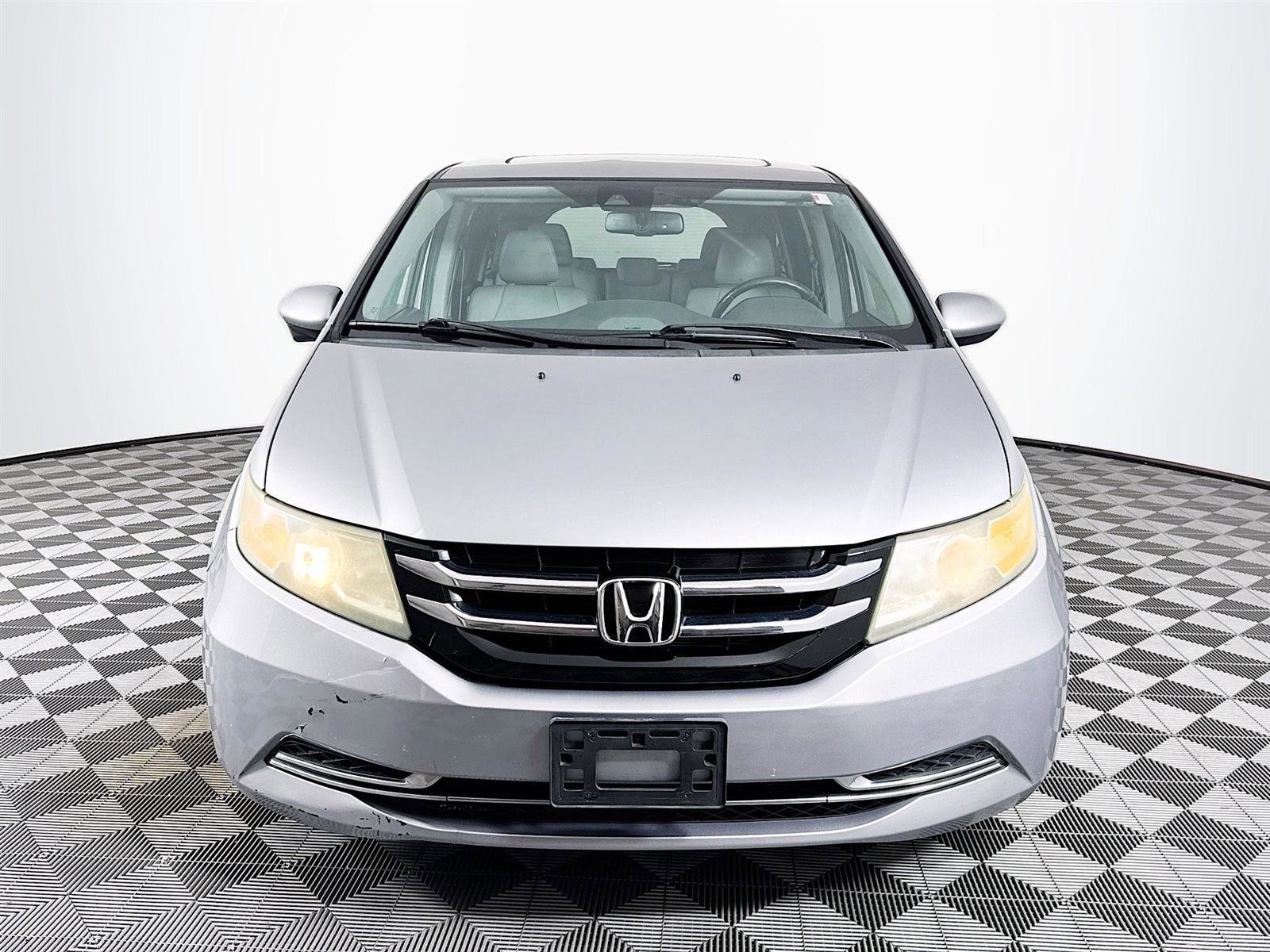 2016 Honda Odyssey EX-L photo 2