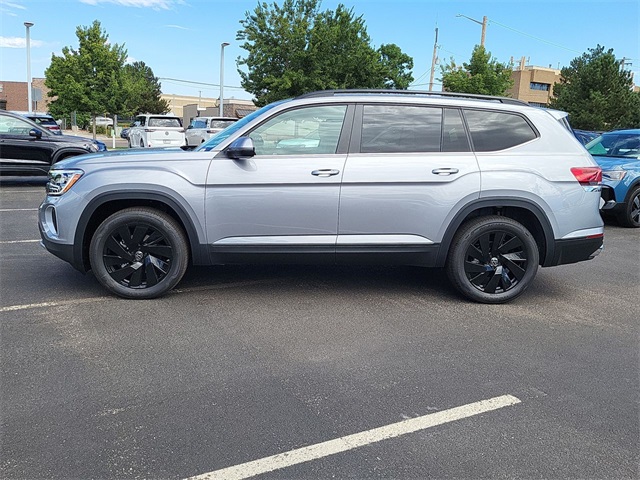 2025 Volkswagen Atlas SE Technology photo 2