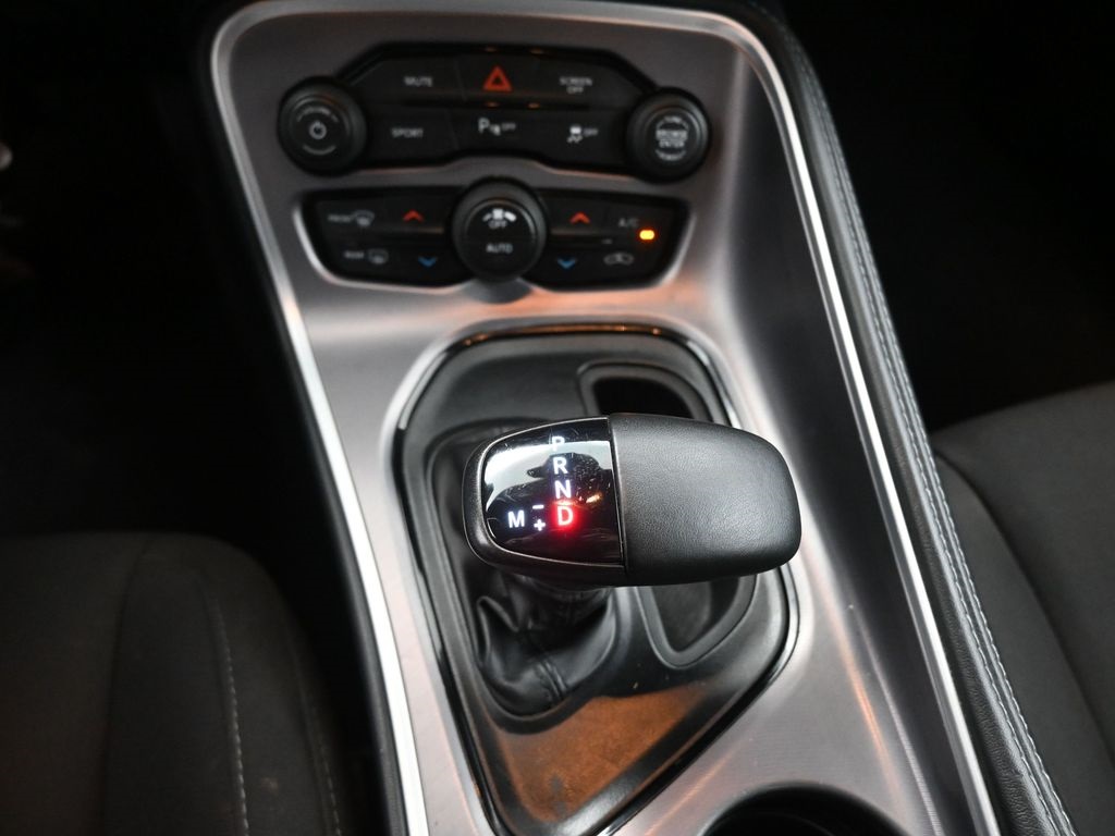 2022 Dodge Challenger GT photo 4