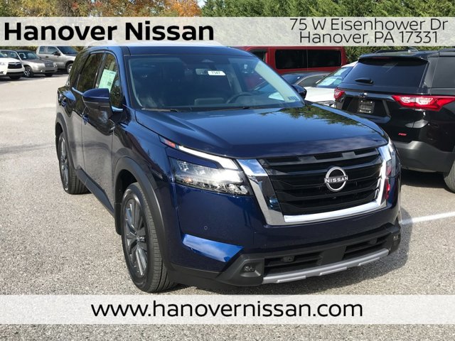 2025 Nissan Pathfinder SL's photo