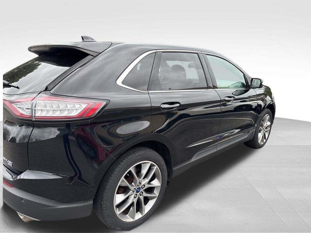 2016 Ford Edge Titanium photo 4