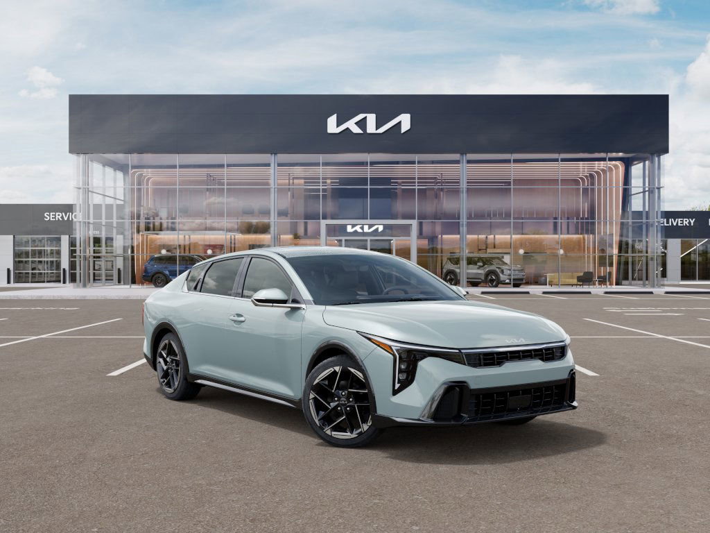 2025 Kia K4 GT-Line photo 8