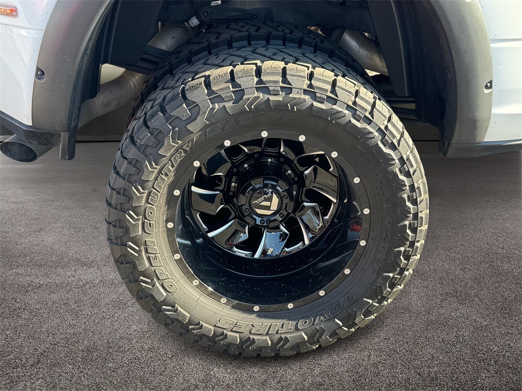 2024 Ram 3500 Laramie photo 8