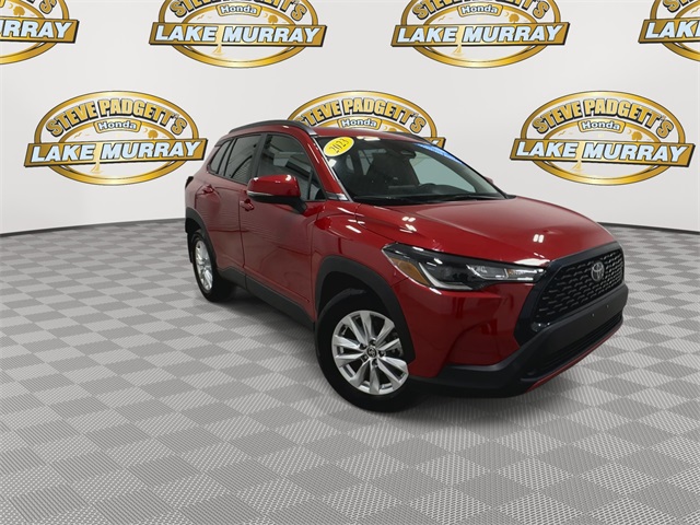 2023 Toyota Corolla Cross LE photo 3