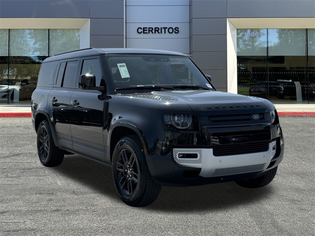 2025 Land Rover Defender 130 S photo 3