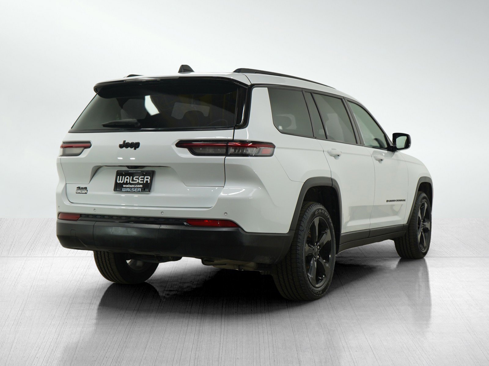 2023 Jeep Grand Cherokee Altitude photo 5