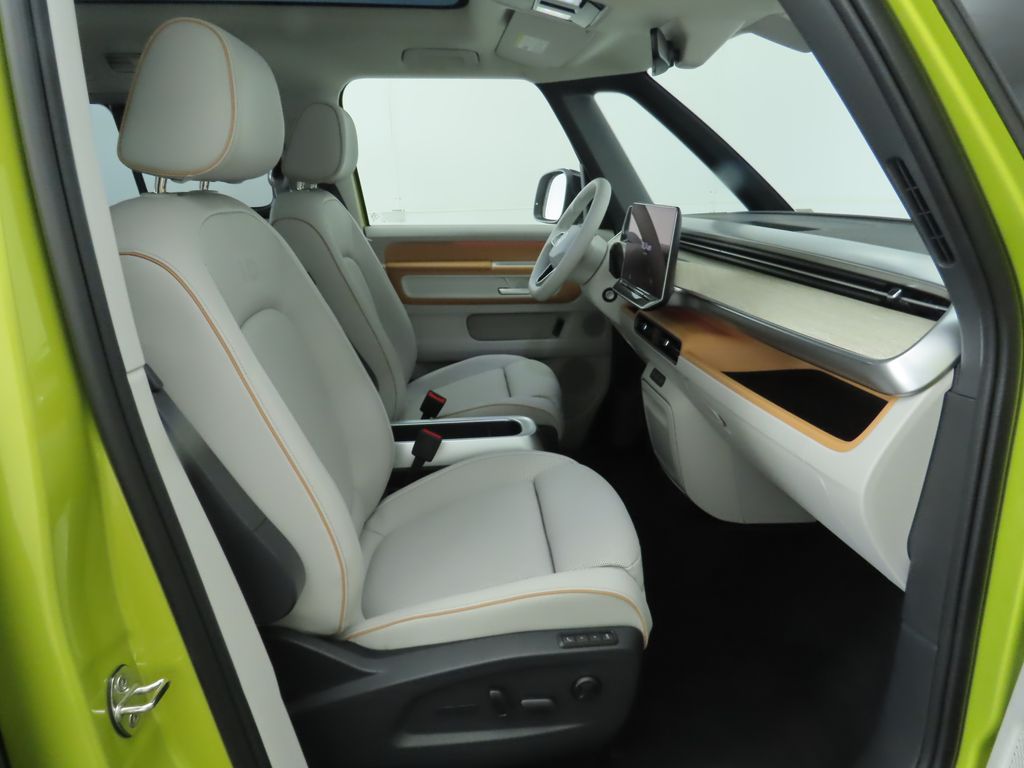 2025 Volkswagen ID. Buzz photo 16