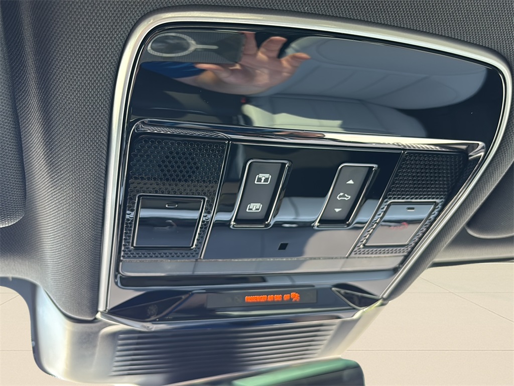2025 Land Rover Range Rover Sport SE photo 26