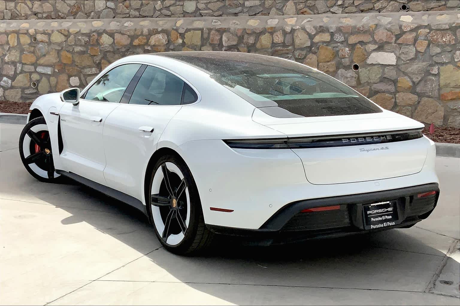 2025 Porsche Taycan 4S photo 3