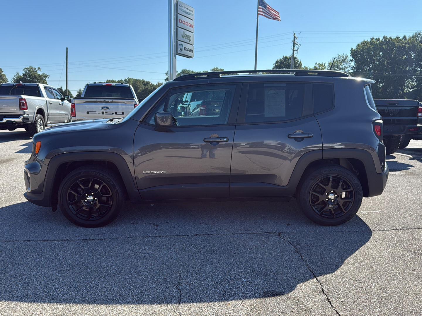 2020 Jeep Renegade Latitude photo 2