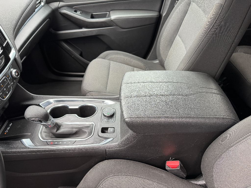 2023 Chevrolet Traverse Cloth photo 16