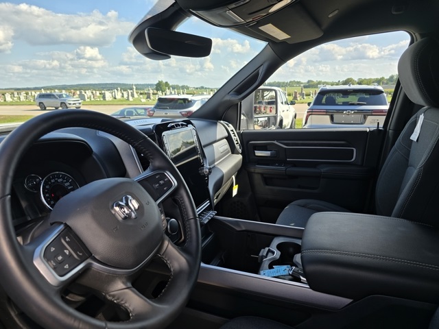 2024 Ram 2500 Big Horn photo 16