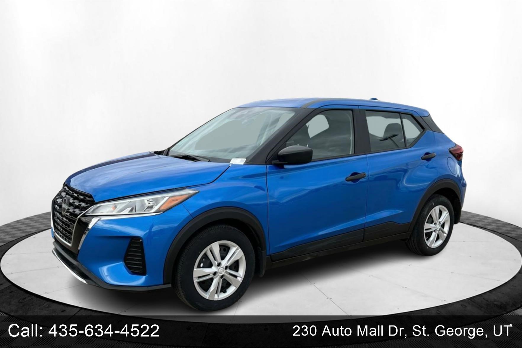 2025 Nissan KICKS PLAY Base