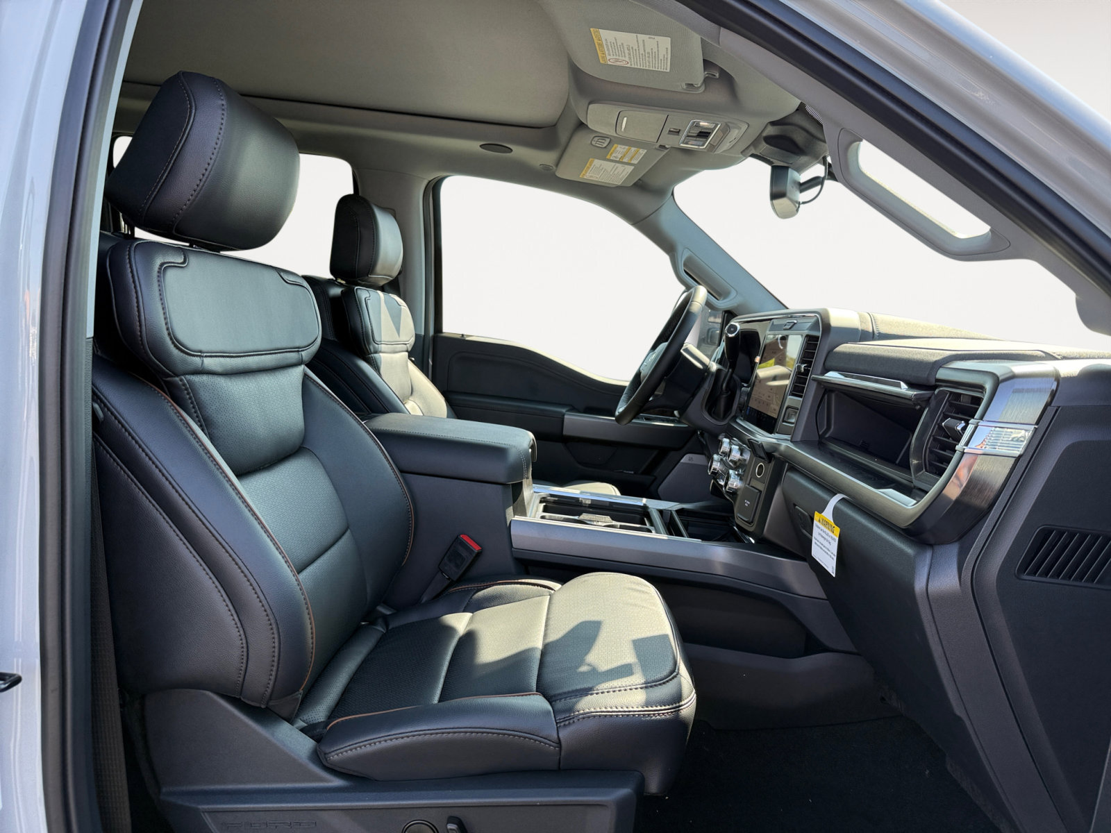 2025 Ford F-250 Lariat photo 17