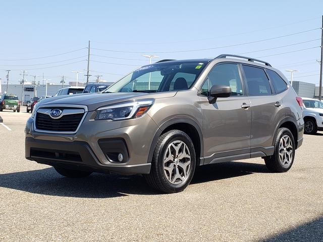 2021 Subaru Forester Premium photo 2