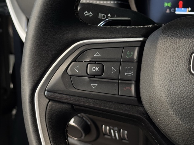2023 Jeep Grand Cherokee Altitude photo 5