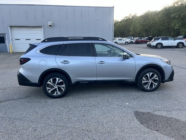 2022 Subaru Outback Limited XT photo 8