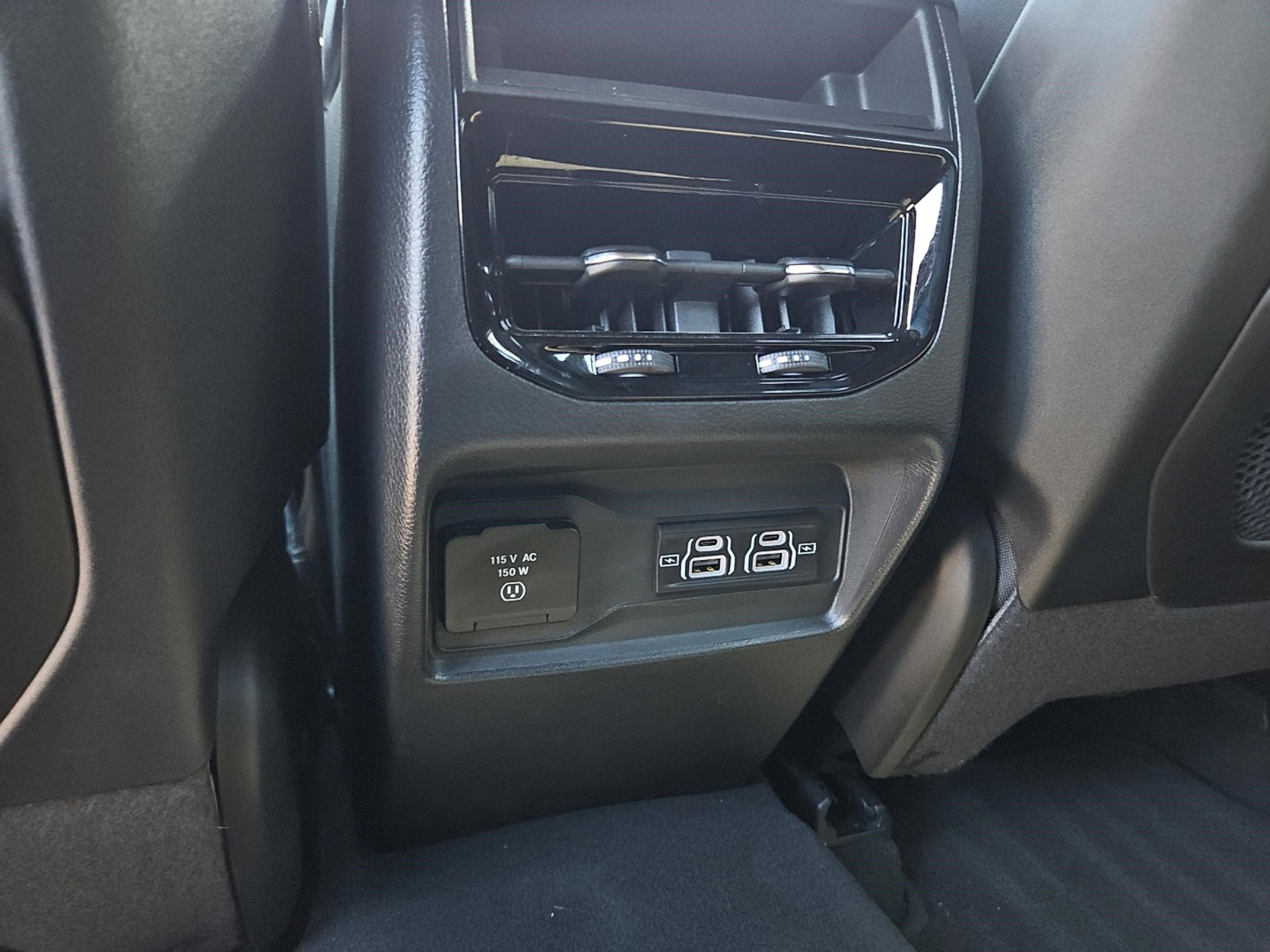 2025 Jeep Grand Cherokee Laredo photo 13