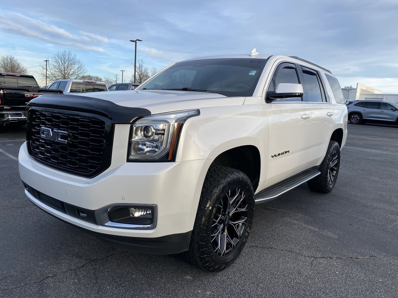 2019 GMC Yukon SLT Standard Edition's photo