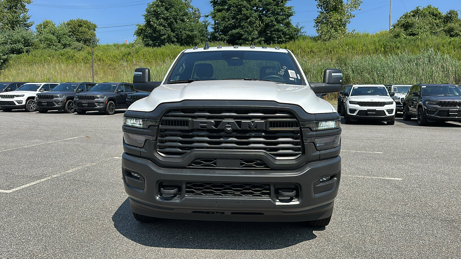 2025 Ram 3500 Tradesman photo 3