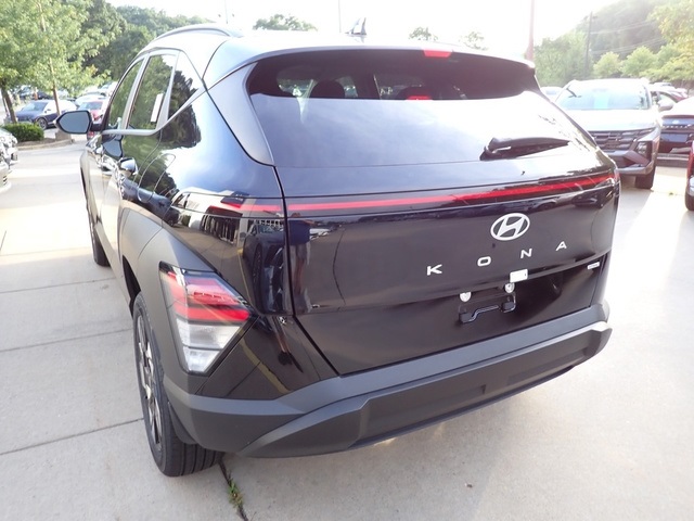 2025 Hyundai Kona SEL photo 5