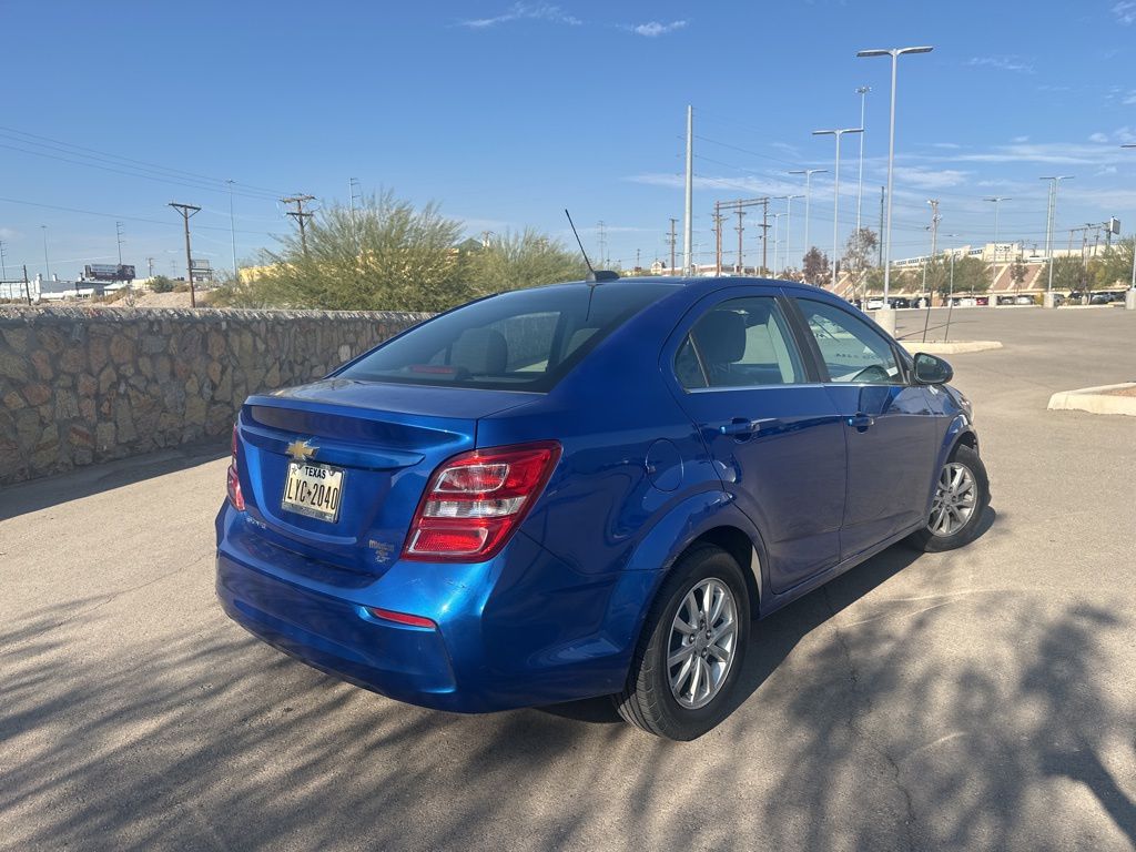 2019 Chevrolet Sonic LT photo 4